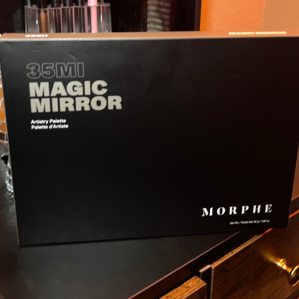 Magic Mirror Morphe Palette